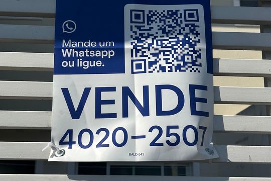Placa de casa à venda com 3 quartos, 246m² em Vila Romano, São Paulo