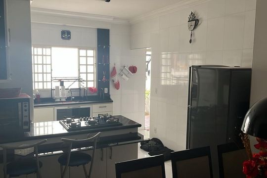 Cozinha de casa para alugar com 4 quartos, 217m² em Jardim Garcia, Campinas