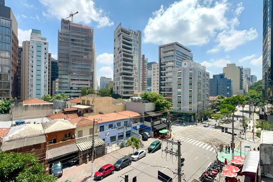 Vista da Sala de apartamento à venda com 3 quartos, 143m² em Pinheiros, São Paulo