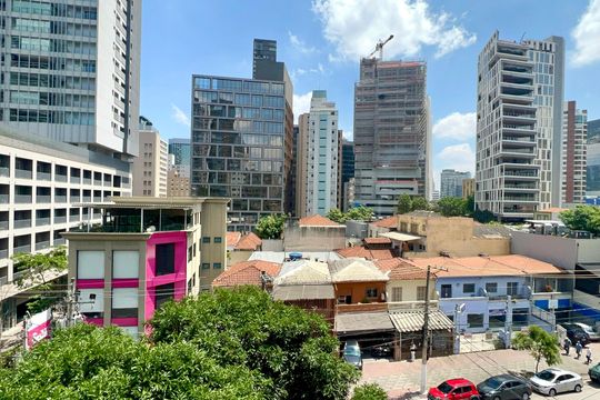 Vista da Sala de apartamento à venda com 3 quartos, 143m² em Pinheiros, São Paulo