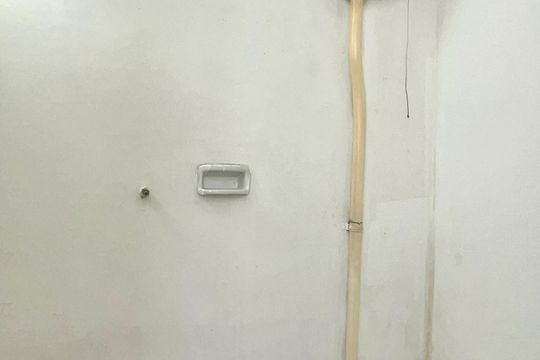 Banheiro de serviço de apartamento à venda com 3 quartos, 143m² em Pinheiros, São Paulo