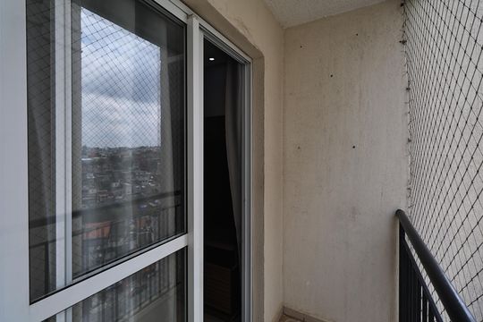 Sacada de apartamento à venda com 2 quartos, 48m² em Parque Jaçatuba, Santo André