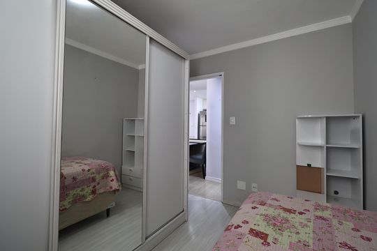 Quarto 1 de apartamento à venda com 2 quartos, 48m² em Parque Jaçatuba, Santo André