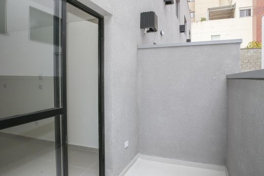 Sacada de kitnet/studio para alugar com 1 quarto, 30m² em Vila Romana, São Paulo
