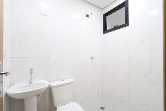 Banheiro  de kitnet/studio para alugar com 1 quarto, 40m² em Vila Romana, São Paulo