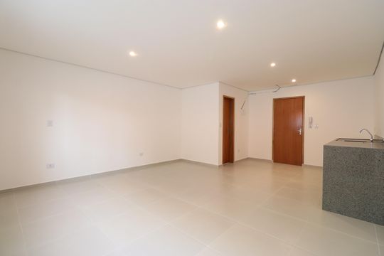 Quarto/Sala/Cozinha de kitnet/studio para alugar com 1 quarto, 40m² em Vila Romana, São Paulo