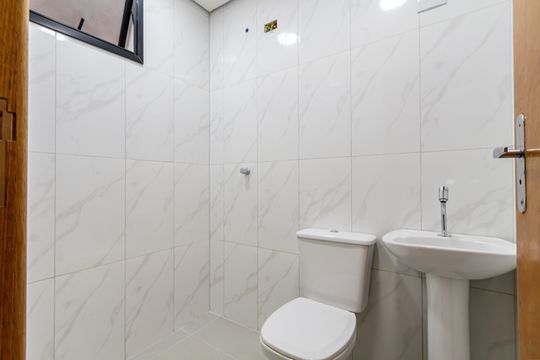 Banheiro de apartamento para alugar com 1 quarto, 24m² em Vila Romana, São Paulo