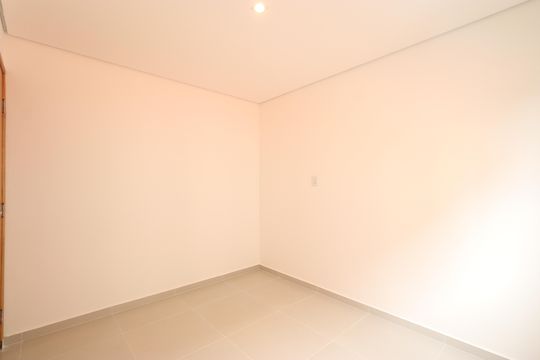 Quarto 1 de kitnet/studio para alugar com 2 quartos, 50m² em Vila Romana, São Paulo