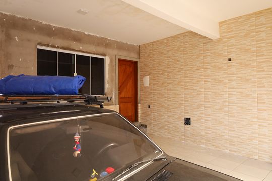 Garagem de casa à venda com 3 quartos, 360m² em Parada Xv de Novembro, São Paulo