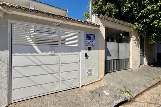 Fachada de casa à venda com 3 quartos, 101m² em Jardim Cidalia, São Paulo
