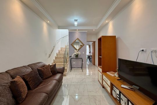 Casa à venda com 3 quartos, 101m² em Jardim Cidalia, São Paulo