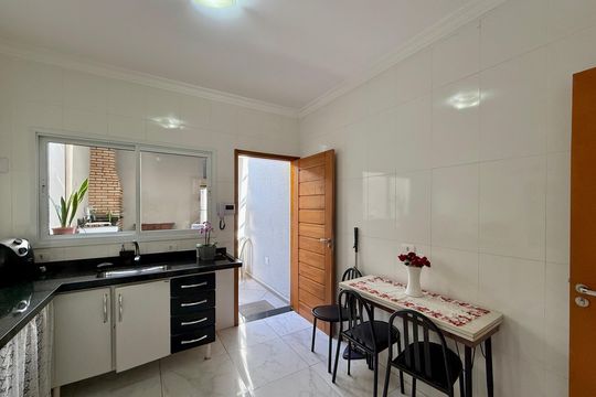 Cozinha de casa à venda com 3 quartos, 101m² em Jardim Cidalia, São Paulo