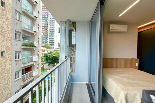Varanda de kitnet/studio para alugar com 1 quarto, 31m² em Pinheiros, São Paulo