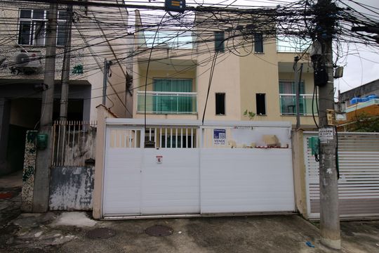 Fachada da casa de casa à venda com 2 quartos, 157m² em Irajá, Rio de Janeiro