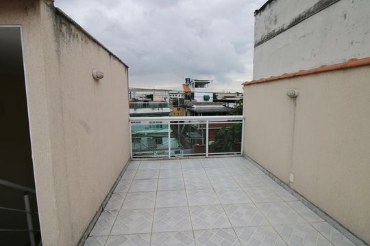 Terraço de casa à venda com 2 quartos, 157m² em Irajá, Rio de Janeiro