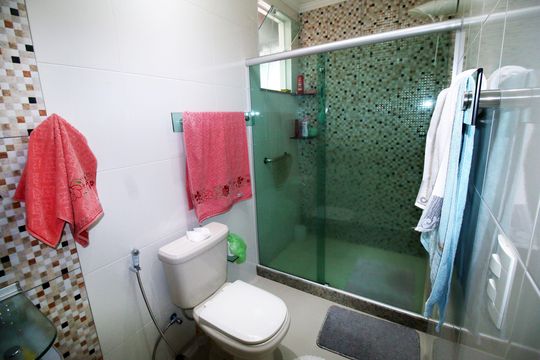 Banheiro da Suíte de casa à venda com 2 quartos, 157m² em Irajá, Rio de Janeiro