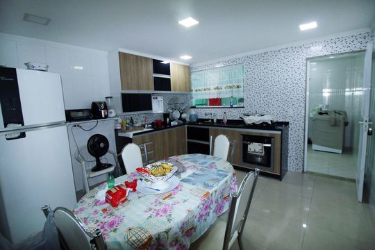 Cozinha de casa à venda com 2 quartos, 157m² em Irajá, Rio de Janeiro