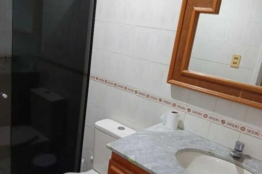 Banheiro de apartamento para alugar com 3 quartos, 112m² em Costa Azul, Salvador