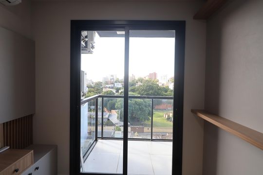 Sacada de apartamento à venda com 2 quartos, 49m² em Niterói, Canoas