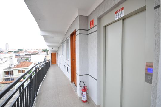 Elevador de apartamento para alugar com 2 quartos, 42m² em Vila Gustavo, São Paulo