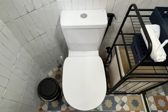 Banheiro de apartamento para alugar com 1 quarto, 37m² em Embaré, Santos