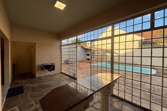 Casa para alugar com 3 quartos, 472m² em Padre Reus, São Leopoldo