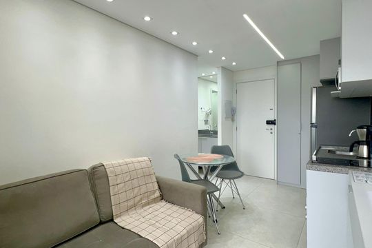 Sala de kitnet/studio para alugar com 1 quarto, 30m² em Pinheiros, São Paulo