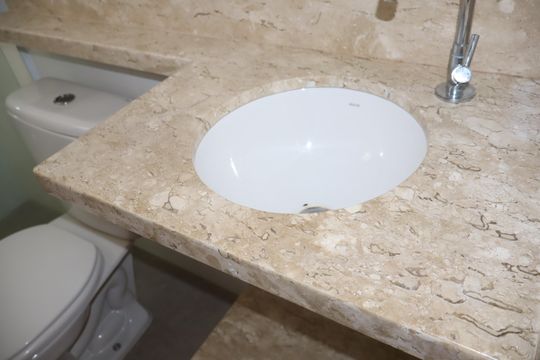 Banheiro de apartamento à venda com 1 quarto, 30m² em Vila Alpina, São Paulo