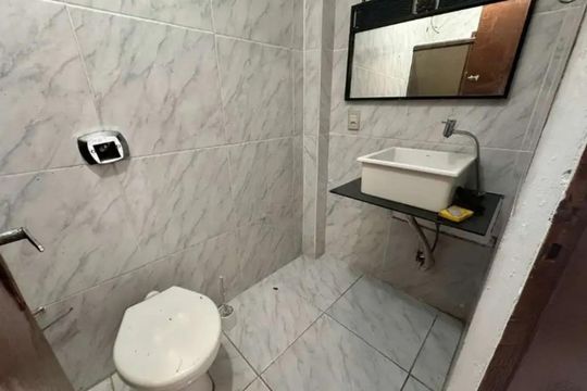 Banheiro de casa para alugar com 3 quartos, 75m² em Vargem do Bom Jesus, Florianópolis