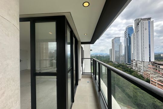 Varanda da Sala de apartamento à venda com 2 quartos, 107m² em Alphaville Empresarial, Barueri