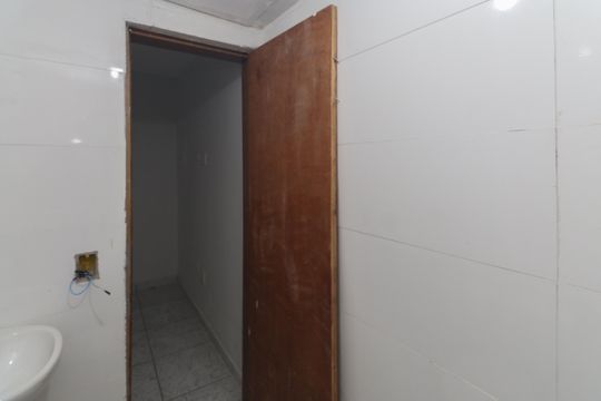 Banheiro de apartamento à venda com 2 quartos, 38m² em Parque Edu Chaves, São Paulo