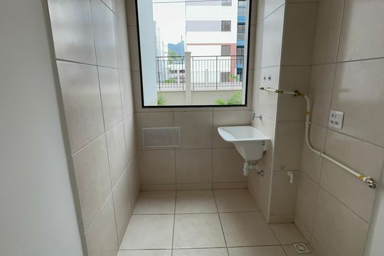 Área de Serviço de apartamento para alugar com 2 quartos, 52m² em Recreio dos Bandeirantes, Rio de Janeiro