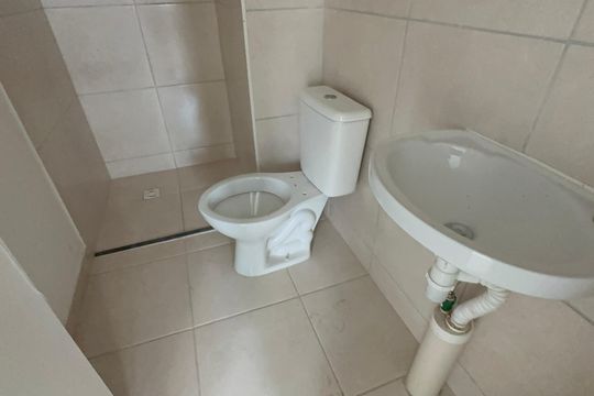 Banheiro de apartamento para alugar com 2 quartos, 52m² em Recreio dos Bandeirantes, Rio de Janeiro