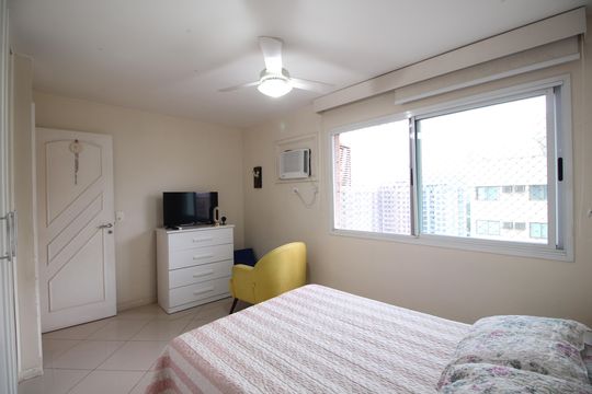 Quarto 3 de apartamento à venda com 4 quartos, 240m² em Barra Olímpica, Rio de Janeiro