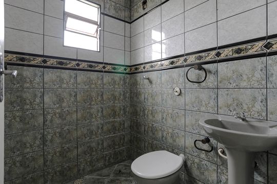 Banheiro de casa para alugar com 1 quarto, 35m² em Vila Jundiai, Mogi das Cruzes