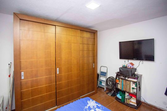 Quarto Suíte de casa à venda com 2 quartos, 134m² em Canhema, Diadema
