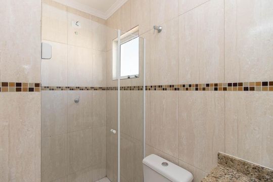 Banheiro da Suíte 2 de casa de condomínio à venda com 2 quartos, 60m² em Vila Irmaos Arnoni, São Paulo