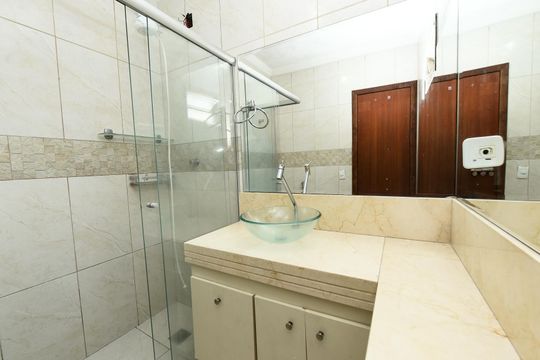 Banheiro social de casa para alugar com 2 quartos, 200m² em Miramar (barreiro), Belo Horizonte