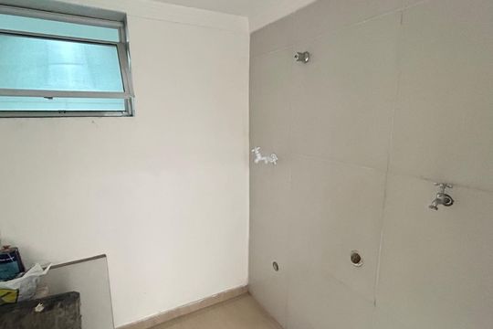 Área de Serviço de casa para alugar com 6 quartos, 252m² em Jardim Rosa de Franca, Guarulhos