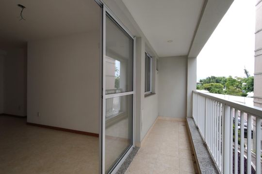 Varanda de apartamento à venda com 2 quartos, 59m² em Taquara, Rio de Janeiro