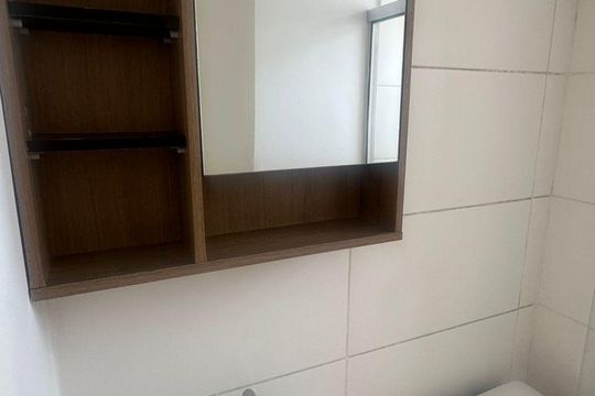 Banheiro de apartamento à venda com 2 quartos, 47m² em Vila Osasco, Osasco