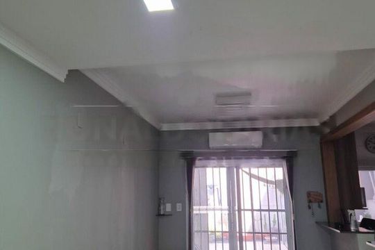 Casa à venda com 3 quartos, 85m² em Rio Bonito, São Paulo