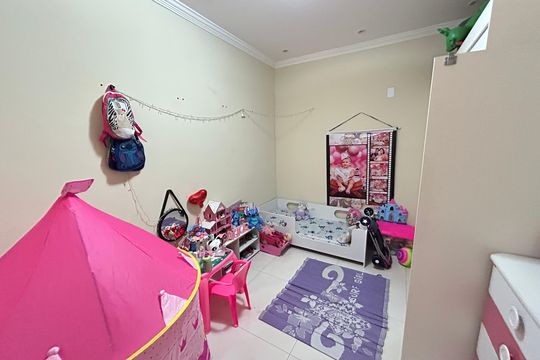 Quarto 2 de casa de condomínio à venda com 3 quartos, 128m² em Vila Valqueire, Rio de Janeiro