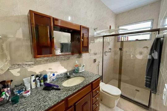 Casa à venda com 6 quartos, 412m² em Vila Valqueire, Rio de Janeiro