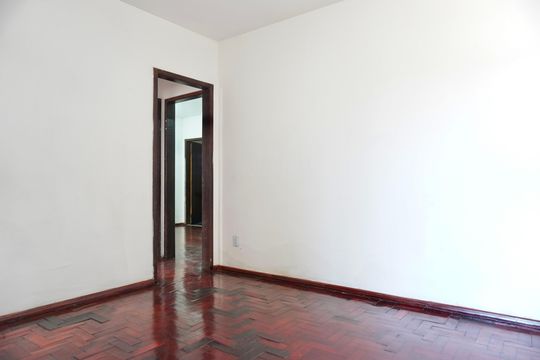 Sala 1 (Casa) de casa à venda com 6 quartos, 250m² em Ipê, Belo Horizonte