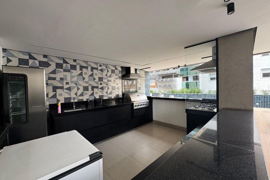 Apartamento à venda com 4 quartos, 197m² em Funcionários, Belo Horizonte