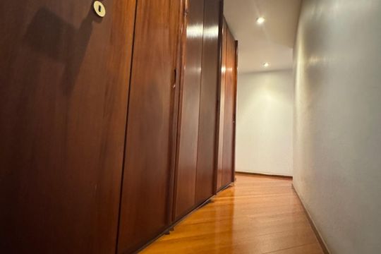 Quarto de apartamento à venda com 4 quartos, 257m² em Cambuí, Campinas