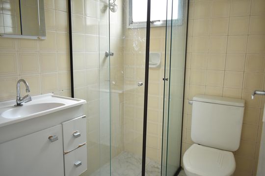 Banheiro de apartamento para alugar com 1 quarto, 40m² em São Judas, São Paulo