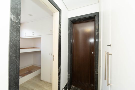 QUARTO E BANHO DE EMPREGADA de apartamento à venda com 3 quartos, 366m² em Sion, Belo Horizonte