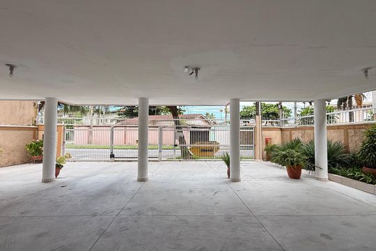 Fachada de apartamento para alugar com 1 quarto, 75m² em Balneario Cidade Atlantica, Guarujá